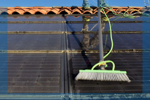 Pulizia pannelli fotovoltaici Pannelli Solari